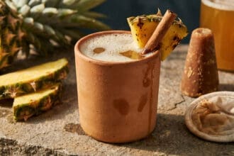 Tepache: qué es, de dónde viene y cómo prepararlo en casa