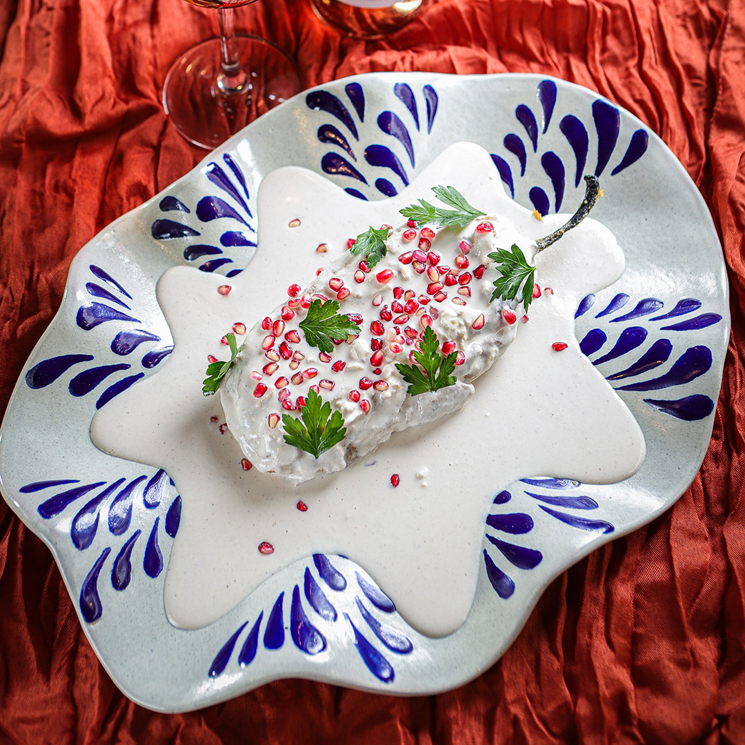 Chiles_en_nogada_Puebla_Eduardo_Luna