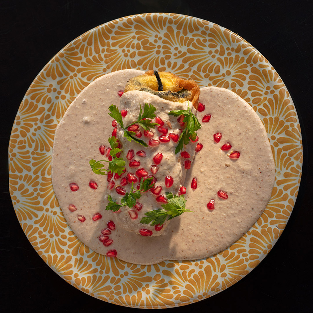 Chiles_en_nogada_Puebla_Hacienda_Santo_Cristo_cuadrada