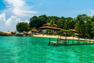 ¿Ciudad, selva o playa? Todo esto y más puedes encontrar en un viaje a Malasia