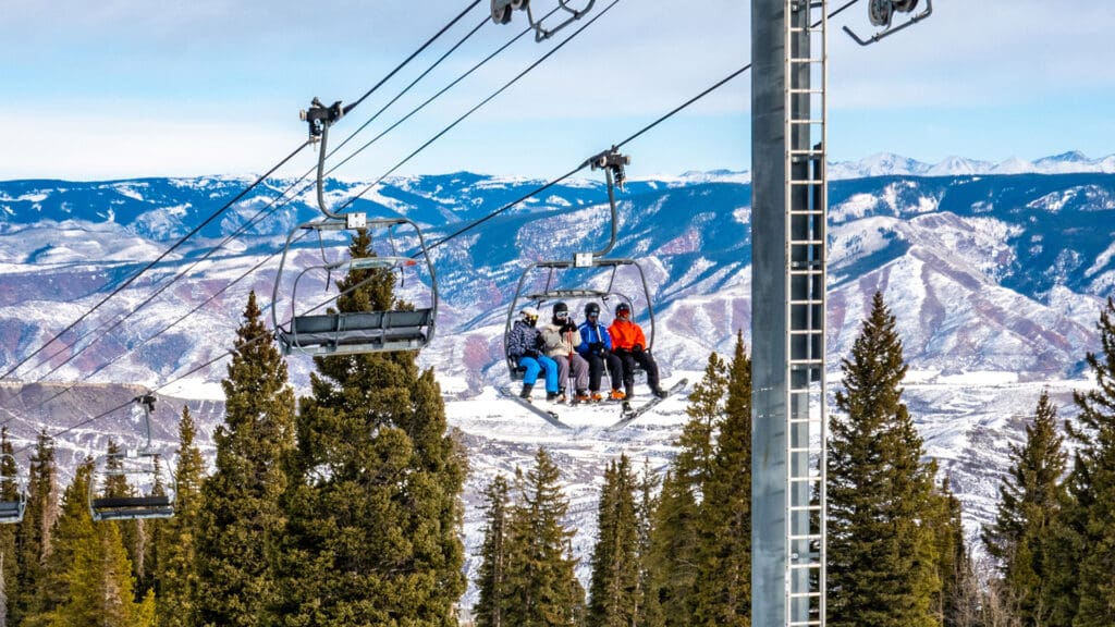 Aspen Snowmass cumple 80 años: te damos la agenda para celebrar en la nieve