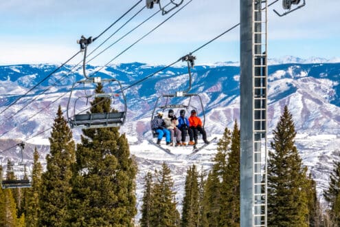 Aspen Snowmass cumple 80 años: te damos la agenda para celebrar en la nieve