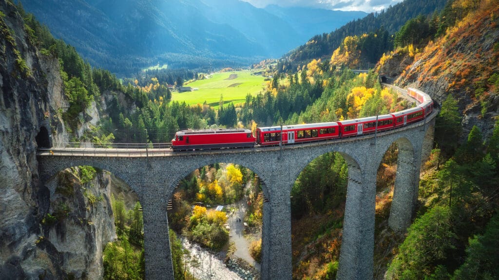 Suiza más allá de los Alpes: 7 planes para tu próximo viaje