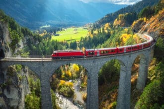 Suiza más allá de los Alpes: 7 planes para tu próximo viaje
