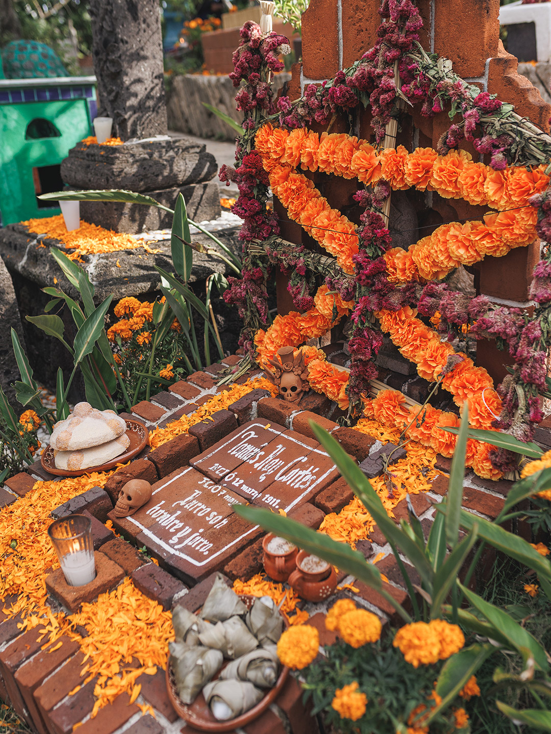 Festival de Vida y Muerte Xcaret altar