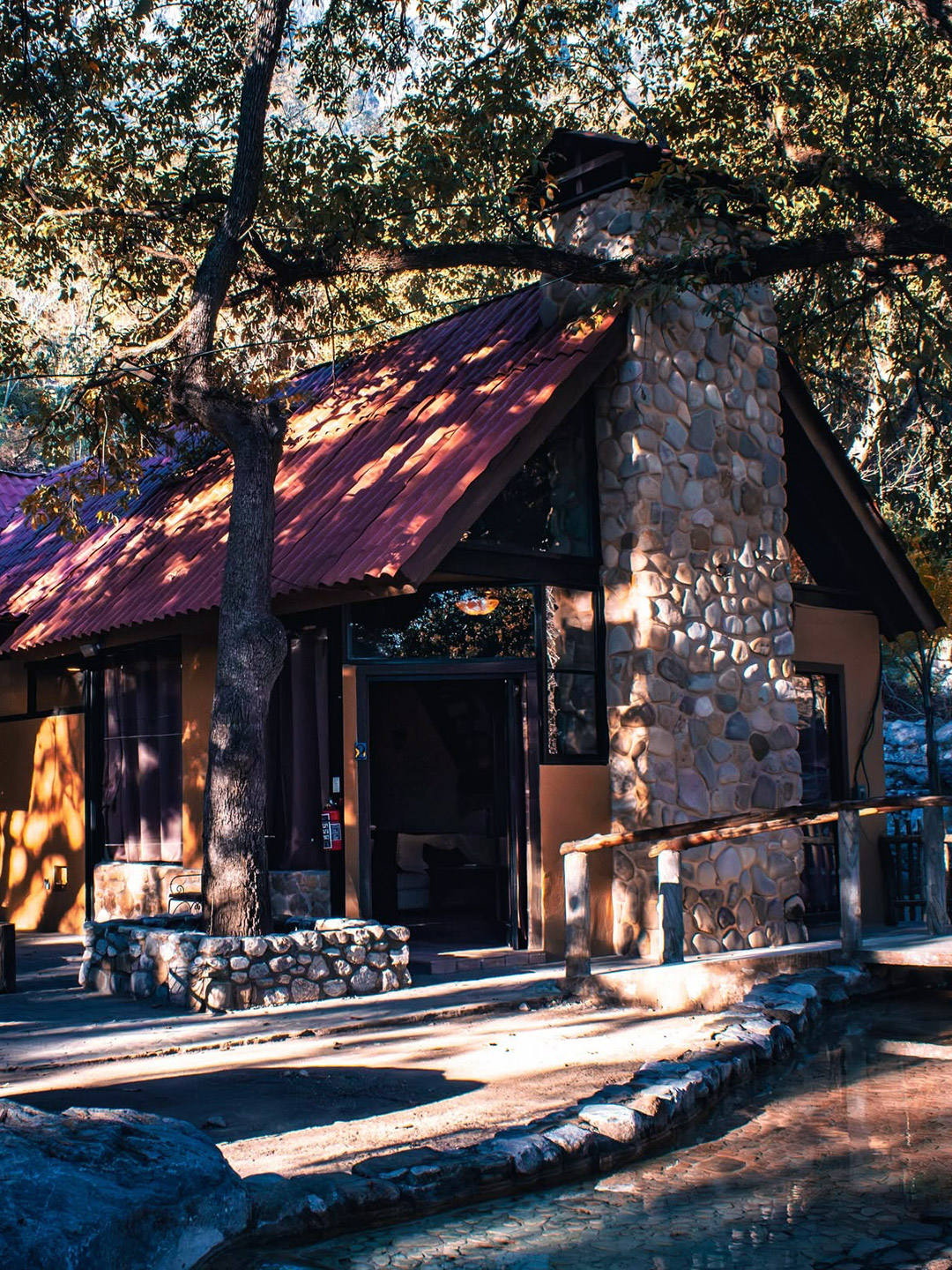 cabañas_cerca_Monterrey_cascada_del_barro