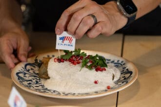 La guía del chef Ángel Vázquez para hacer un chile en nogada (muy poblano)
