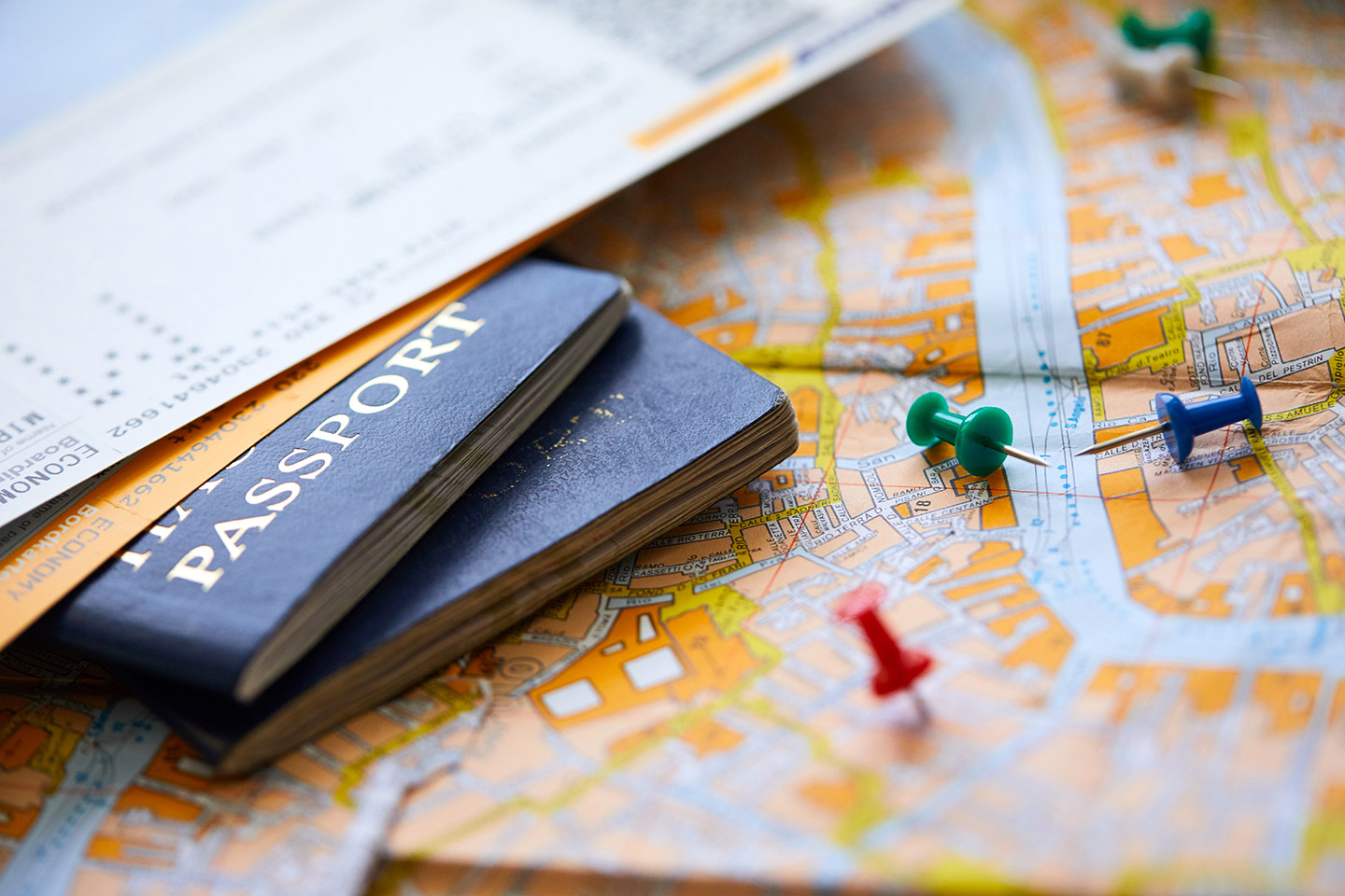 evolución_pasaportes_3 No todo el mundo necesitaba pasaporte para viajar al extranjero.