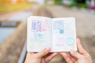 De una carta a un chip: así ha sido la historia de los pasaportes