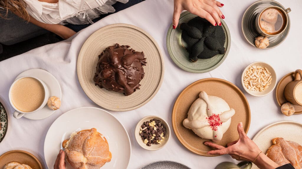 Pan de muerto en el restaurante Aromas Delicias Cotidianas: 6 sabores para disfrutar