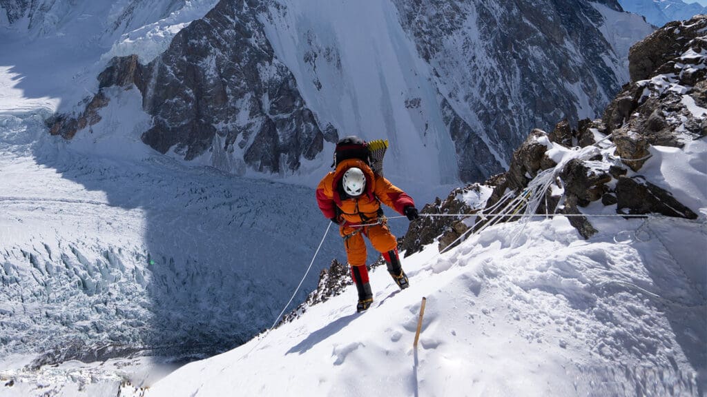 The Last First: Winter K2, un documental sobre ambición, riesgo y poder en la alta montaña