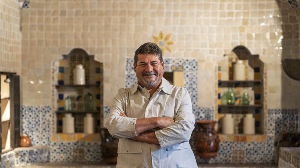 Alejandro Ruiz y los secretos del mole: chiles endémicos y tradición gastronómica